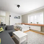 Appartement Metro Ratusz Arsenal Designer By Bookinghost *