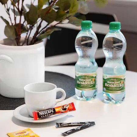 Metro Ratusz Arsenal Designer By Bookinghost * Varşova