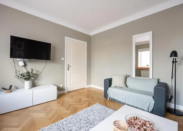 Metro Ratusz Arsenal Designer By Bookinghost شقة *