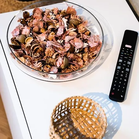 Metro Ratusz Arsenal Designer By Bookinghost 公寓 *