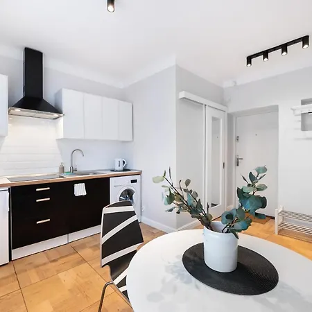 Metro Ratusz Arsenal Designer By Bookinghost 公寓 华沙